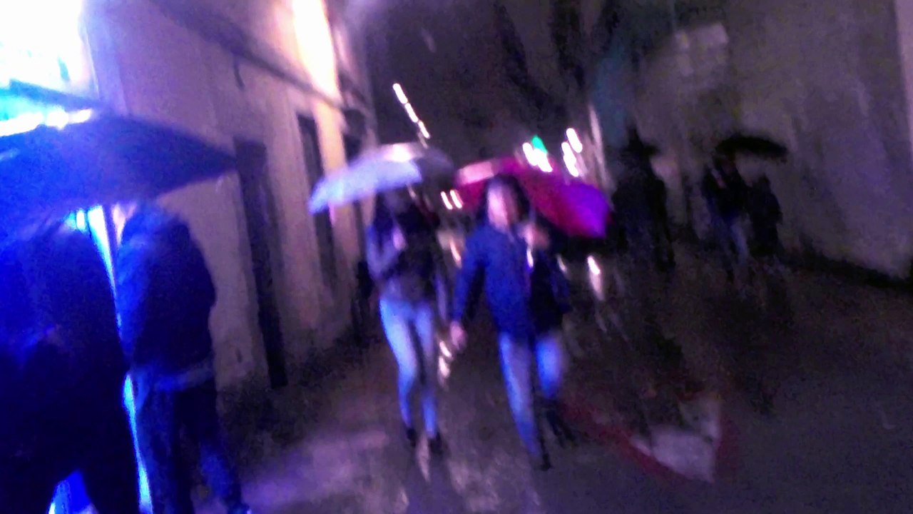 LLUEVE EN BARCELONA----SERIE CB