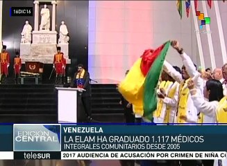 Pdte. Maduro condecora a la canciller Delcy Rodríguez
