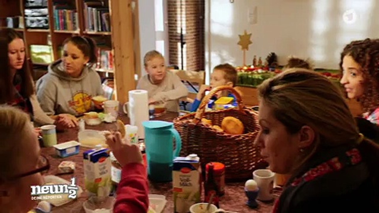 Leben im Kinderdorf - Siham besucht eine besondere Familie | Neuneinhalb | Das Erste