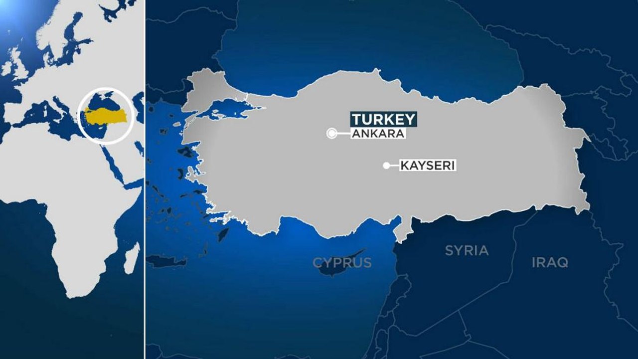 Τουλάχιστον 13 νεκροί και 48 τραυματίες από επί...
