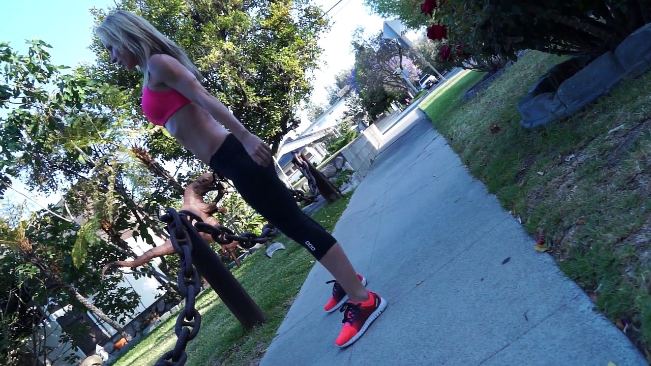 3 Exercises Women do Wrong
