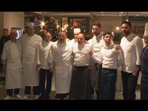 Aversa (CE) - Morsi & Rimorsi apre in città e adotta un monumento (16.12.16)
