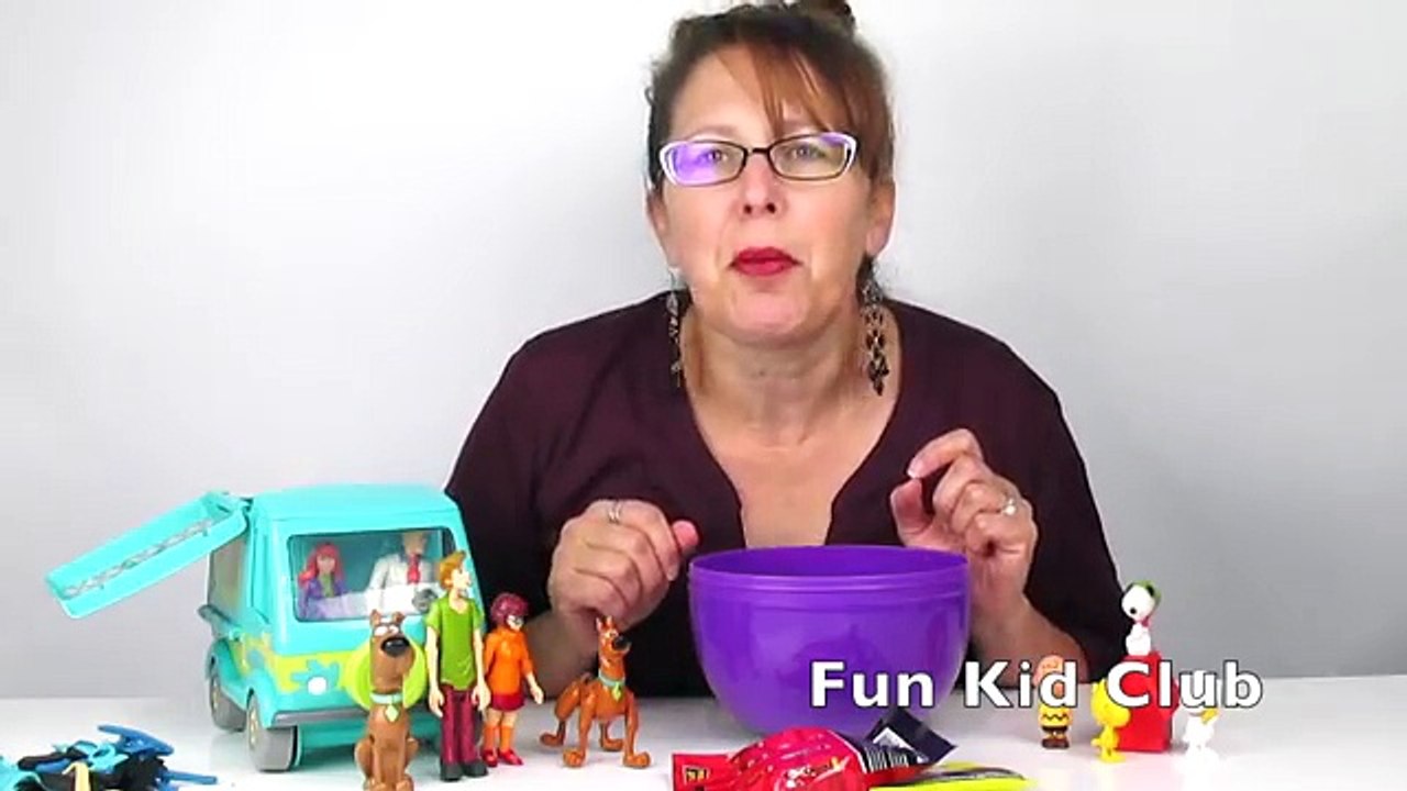 BOOMERANG TV LOGO!! Play-Doh Surprise Egg! HUGE! Boomerang Shows TOYS! Old and New Boomerang Logos!!