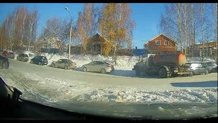 EPIC SNOW DRIVING FAILS COMPILATION 2016