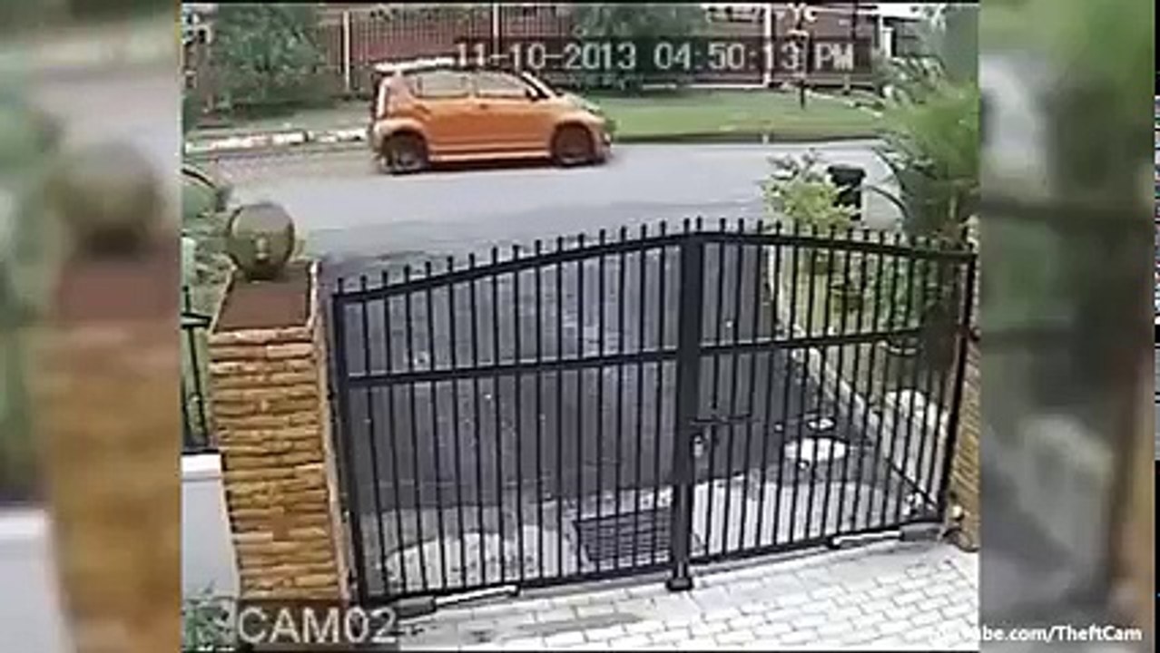 whatapps viral v ऐसी घटना पहले नही देखी होगी 1 बार जरूर देखे ओर सीखे Funniest Bike Theft Fail.. LOL  Must Watch