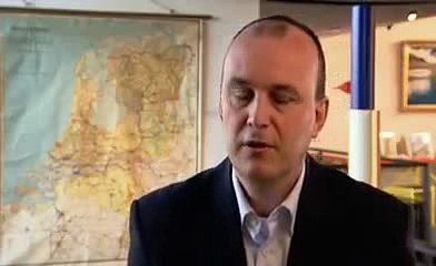 BARREIRA CONTRA O MAR - País baixo