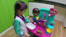 NEW DOC MCSTUFFINS PET VET CHECKUP CENTER Toy Puppy Findo Playing Doctor Vet Opening Toys Disney Jr