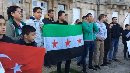 Mobilisation pour Alep devant l'hôtel de ville