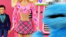 WONDER WOMAN, CAT WOMAN, & HARLEY QUINN have a Fashion Show | Barbie Superhero Episodes