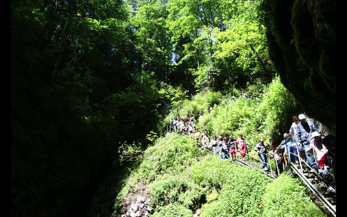 Traveller’s Guide: Caves in the Western Carpathian Mountains
