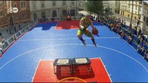 The basketball acrobats “Dunking Devils” | Euromaxx