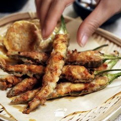 안주로 제격! 속이 꽉찬 매콤 고추튀김!! [만개의레시피]