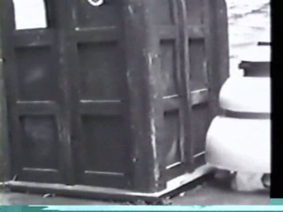 82 Doctor Who Classic S03E01 part 1 - Four Hundred Dawns