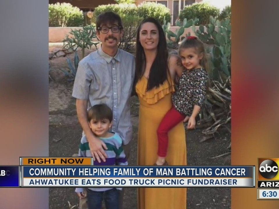 Community helping cancer patient and his family