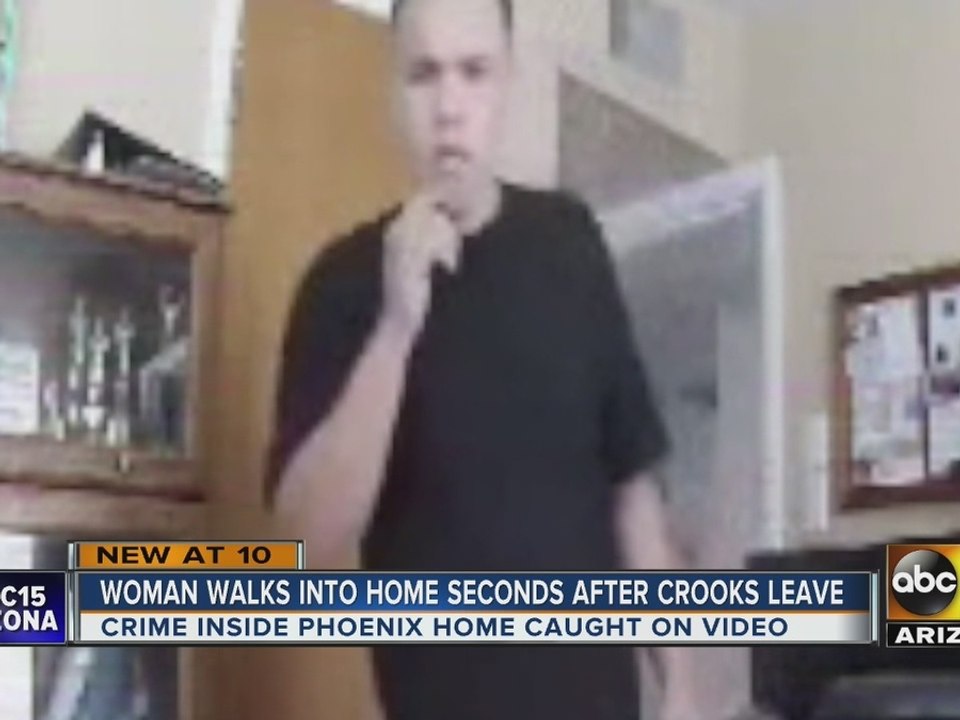 Phoenix home burglars caught on camera