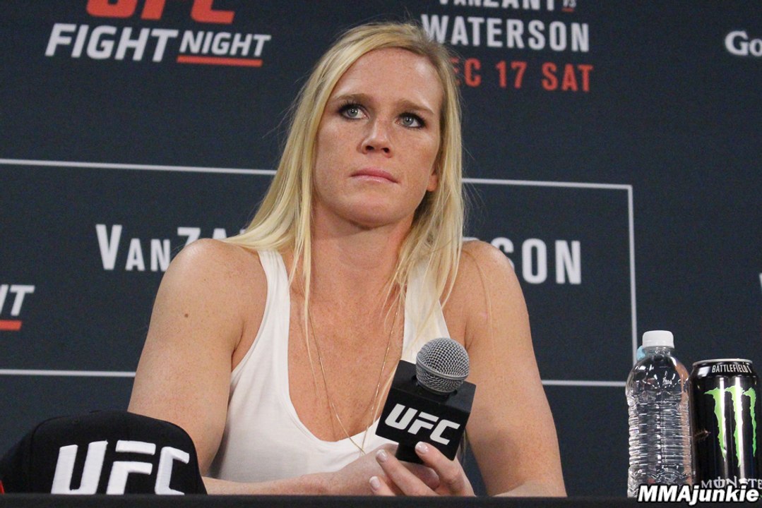 Holly Holm dismisses 'Cyborg,' Rousey talk ahead of UFC 208