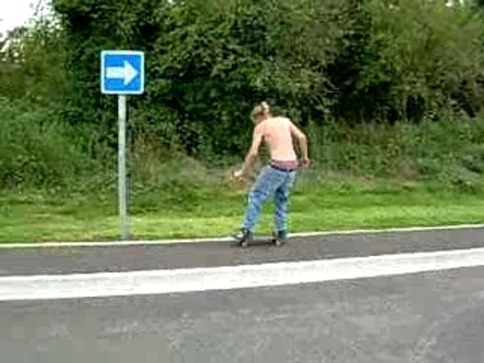 manual, ollie sur un trotoir puis flip