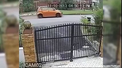 Funniest Bike Theft Fail , Funny Bike Videos ऐसी घटना पहले नही देखी होगी 1 बार जरूर देखे ओर सीखे