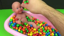Learn Colors Baby Doll Bath Time M&Ms Chocolate Candy & Clay Slime Surprise Toys