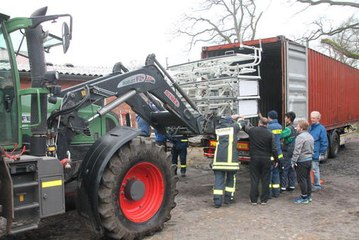 Medizinisches Gerät geht nach Uganda