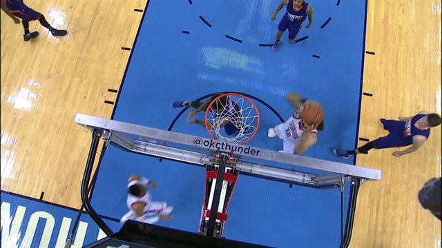 L'action spectaculaire de Russell Westbrook pour sa 22ème passe du match