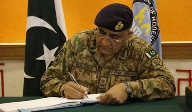 Chief of Army Staff Gen Qamar Javed Bajwa visit LOC Pakistan Army NEWS