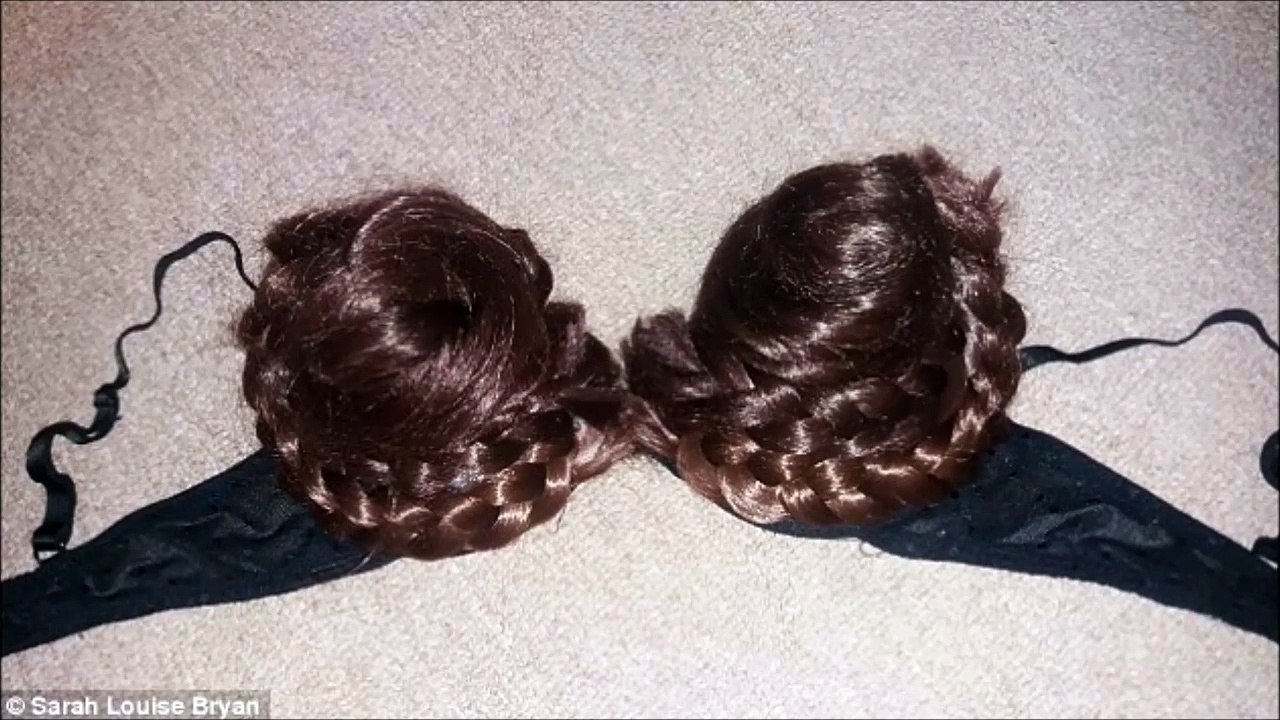 Elle réalise des robes avec ses poils pubiens et vend ça une fortune