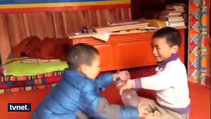 taş kağı makası birde burada izleyin