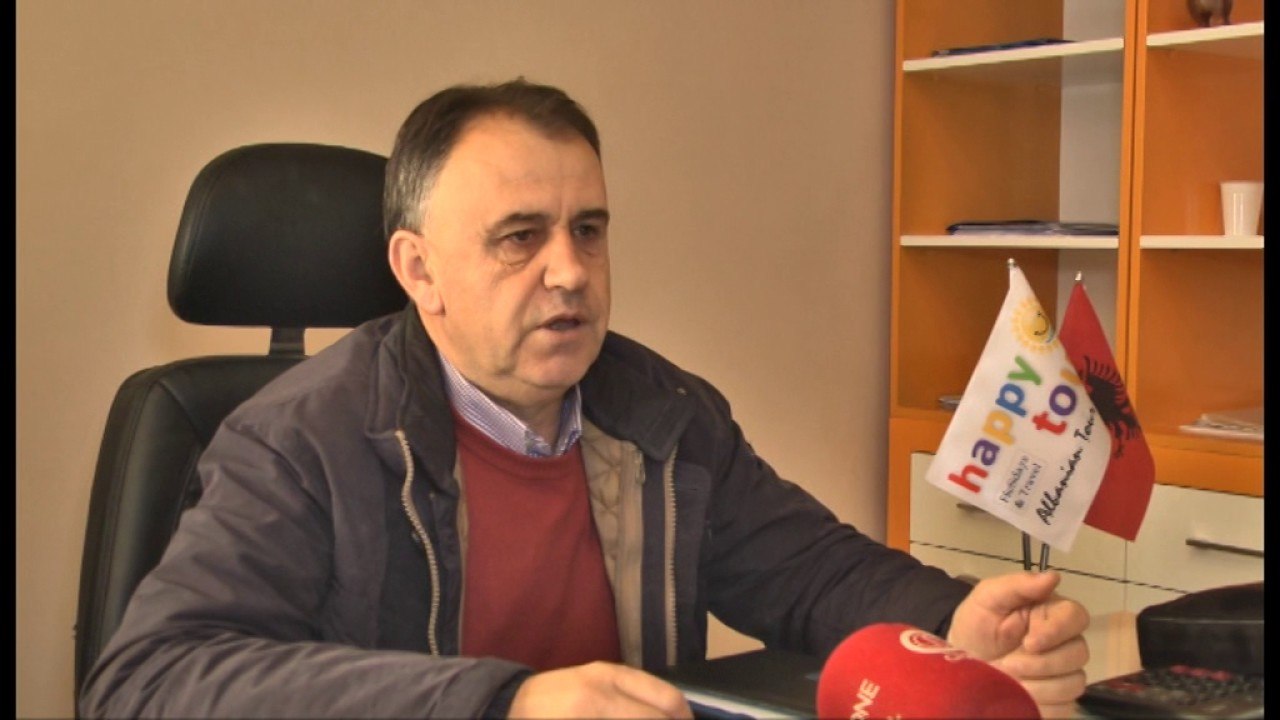 Turizmi dhe zgjedhjet, Operatorët turistikë: Po...