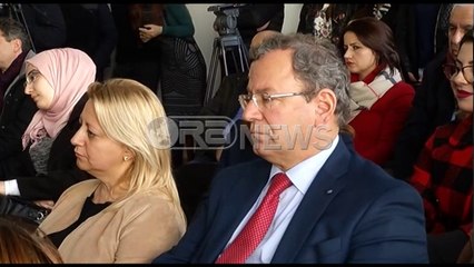 Ora News –Bashkim Shehu dhe Edit Dibran, autori dhe përkthyesi më i mirë për 2015