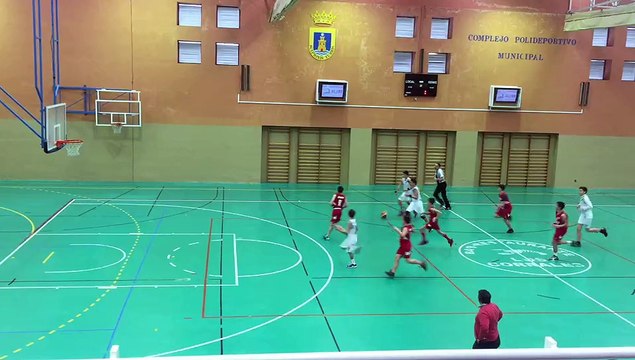 MOMENTOS DEL ENTRENAMIENTO DEL AGROGADES DEL C.B CHIPIONA. FERNANDO PEREZ