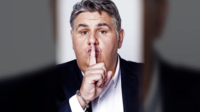 Pierre Ménès hospitalisé : il donne des nouvelles sur Twitter