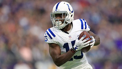 Andrew Luck launches 50-yard TD pass to Phillip Dorsett