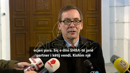 Ambasadori amerikan Bejli në takim me Gruevskin