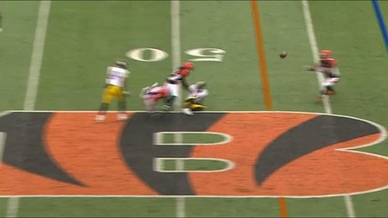 Ben Roethlisberger nearly picked off due to deflected ball