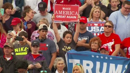 Trump mbyll turin e falenderimeve - Top Channel Albania - News - Lajme