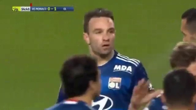 Players Fighting before Lacazette penalty miss - AS Monaco vs Olympique Lyon 18.12.2016
