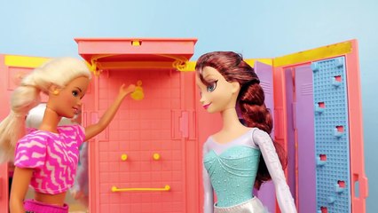 Barbie Shower and Locker Room Issues! Frozen Brunette Elsa Gym Workout by DisneyCarToys