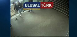 SON DAKİKA !! Metro İstasyonunda Kadını Tekmeleyen Zanlı Yakalandı | www.ulusalturk.com