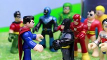 Justice League Duplicates Superman Makes Bizarro and The Flash Makes Professor Zoom and Destroy City