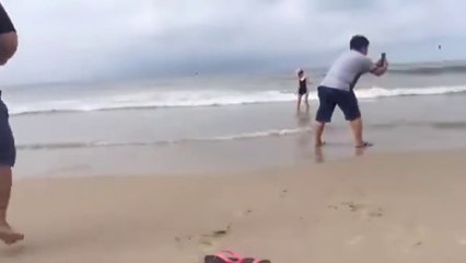 Biển này ở đâu nhỉ ae,Khó nhìn quá