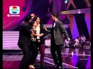 Josh - Aku Jatuh Cinta (Konser Eliminasi AFI 2013 - 011113)