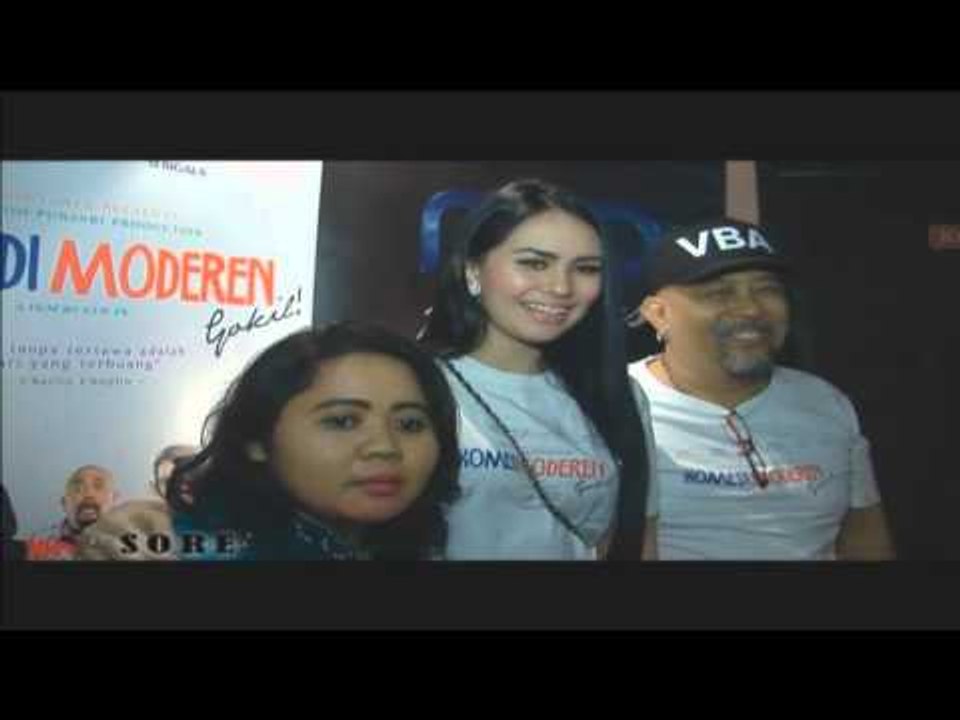 Menjelang Pernikahan Chelsea & Glenn - Hot Kiss Sore 1/10/15