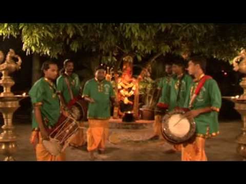 Kaathu Vazhi - Siva Mathura Kaali Urumee Melam 5