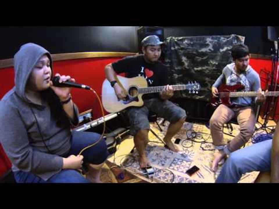 The Liberated - Real New Year (Acoustic Practise Session) Propgandafest Publika