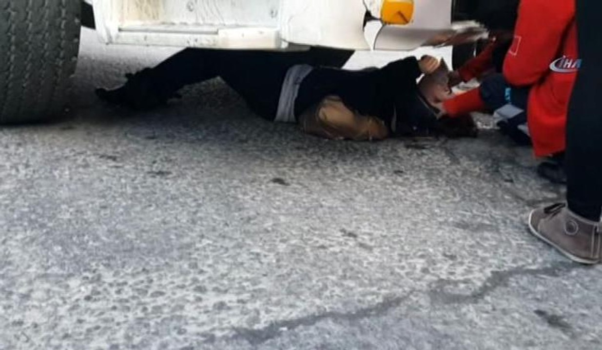 Genç kadın hafriyat kamyonunun altında kaldı