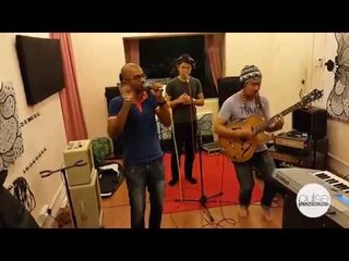 Pulse Sessions : Armon "Born To Be"