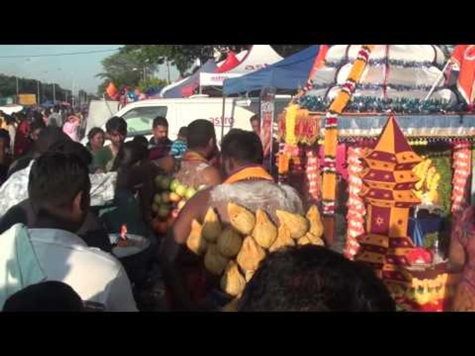THAIPUSAM 2013 BATU CAVE KUALA LUMPUR= PART 1