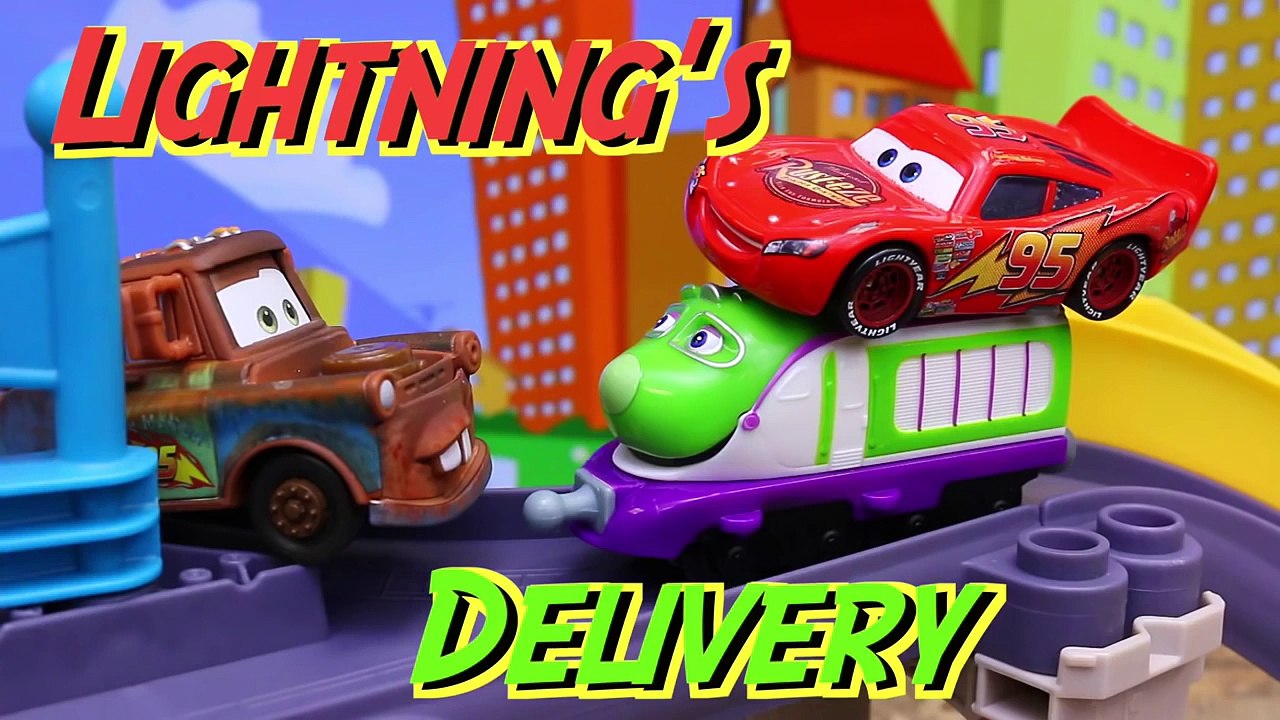Disney Cars Lightning McQueen and Mater Toys Meet Chuggington Toy on the StackTrack Loading Sand