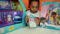 Doc McStuffins Carry Along Clinic - Doctor Kit - Doc Talking Mobile Kids Review And Play